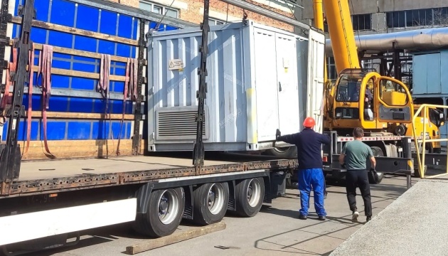 Німецькі партнери передали Вінниці потужний силовий трансформатор