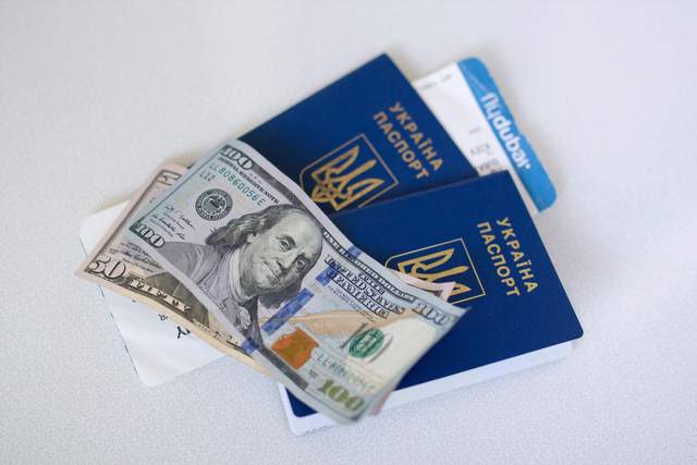 Ціни на авіаквитки стрімко зростуть: до чого готуватись українцям
