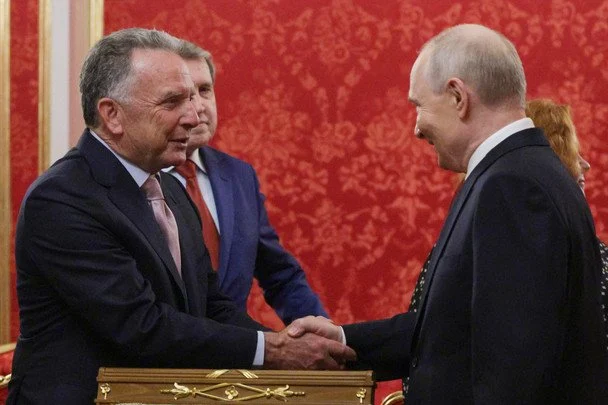 Після переговорів із Зеленським Віткофф везе до Путіна несподівану пропозицію: перші подробиці