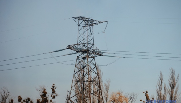 Після ворожої атаки у чотирьох районах Києва зникло світло