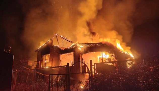 Загарбники вночі вдарили дронами по Ізюму, п'ятеро постраждалих